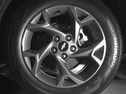 Used 2025 Chevrolet Trax LT w/ LT Convenience Package image 14