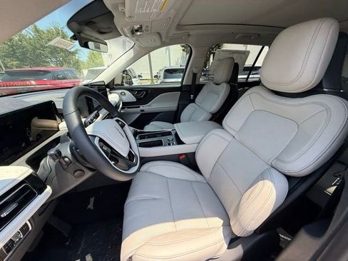 New 2025 Lincoln Aviator Reserve w/ Equipment Group 201A image 11