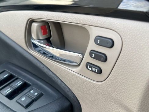 Used 2021 Honda Pilot Elite image 25