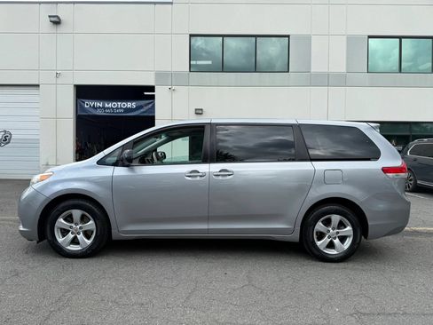 Used 2012 Toyota Sienna LE FWD image 10