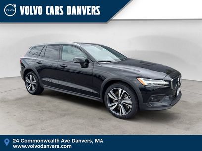 New 2026 Volvo V60 B5 Cross Country Plus w/ Protection Package Premier
