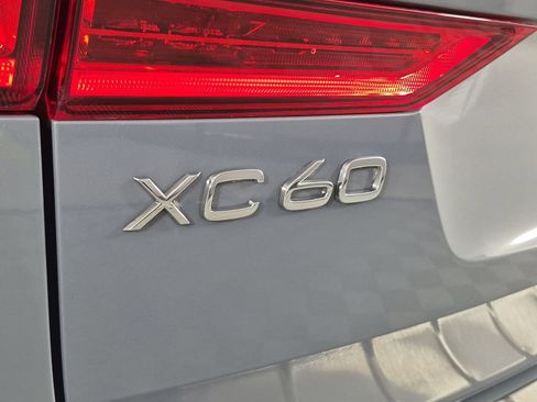 Certified 2024 Volvo XC60 T8 Plus w/ Protection Package Premier AWD/4WD image 18