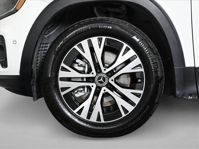 Used 2025 Mercedes-Benz GLB 250 4MATIC image 25