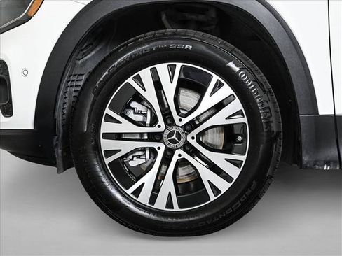 Used 2025 Mercedes-Benz GLB 250 4MATIC image 25