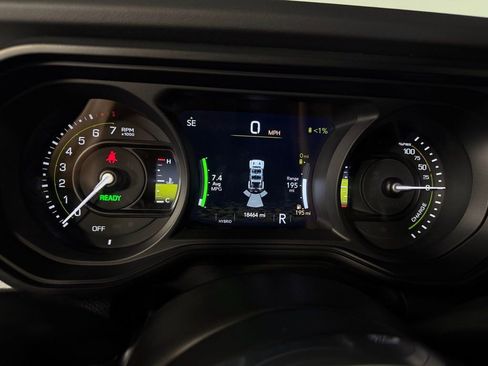 Certified 2025 Jeep Wrangler Unlimited Sahara w/ Safety Group AWD/4WD image 17