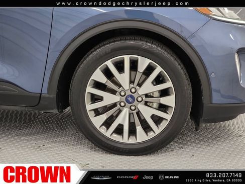 Used 2020 Ford Escape Titanium FWD image 9