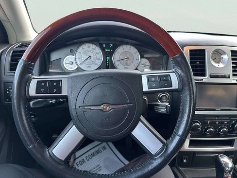 Used 2010 Chrysler 300 C w/ Luxury Group II RWD image 26