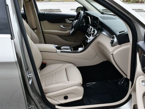 Used 2022 Mercedes-Benz GLC 300 image 45