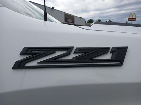 Used 2024 Chevrolet Silverado 1500 LT Trail Boss w/ Convenience Package II AWD/4WD image 12