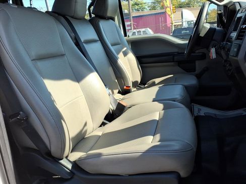 Used 2022 Ford F250 XL w/ Snow Plow/Camper Package image 10