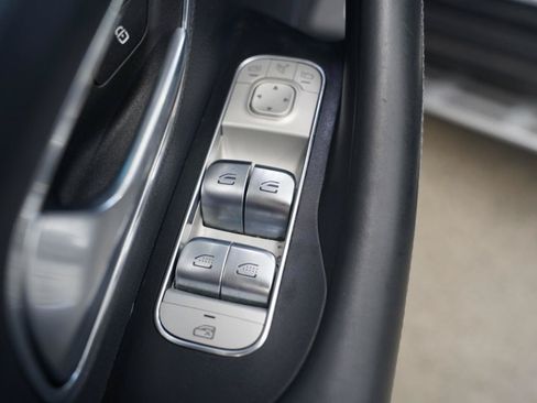 Used 2021 Mercedes-Benz GLS 580 4MATIC image 29