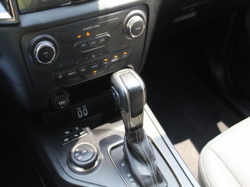 Used 2023 Ford Ranger Lariat w/ FX4 Off-Road Package AWD/4WD image 15