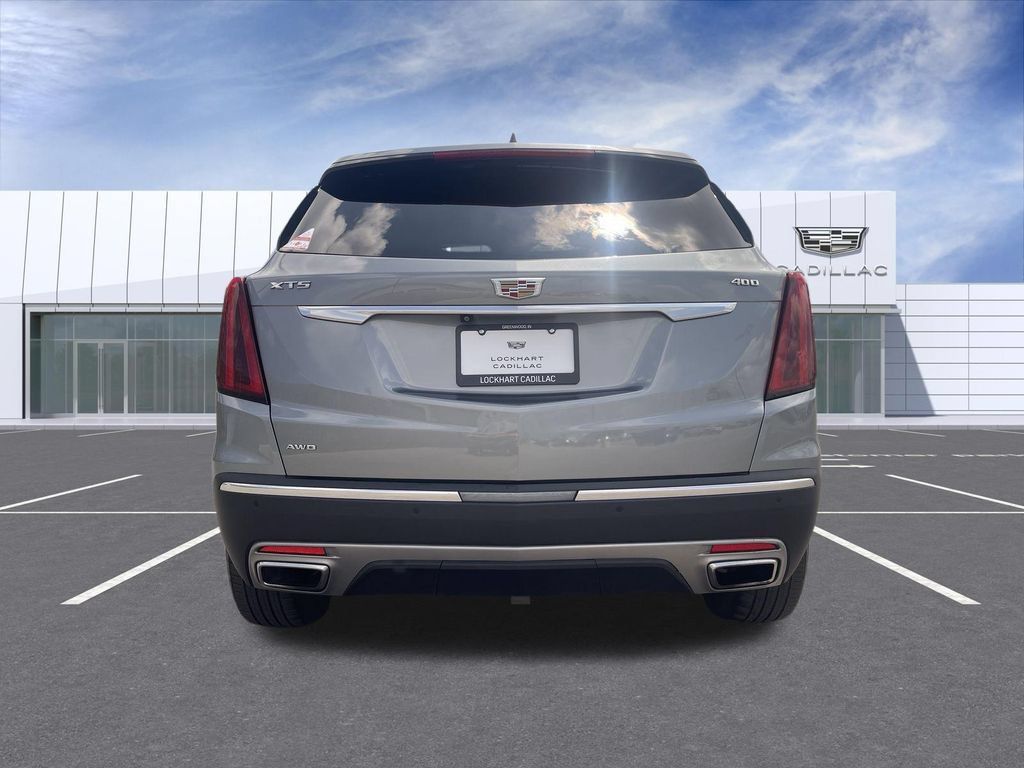 Used 2024 Cadillac XT5 Premium Luxury AWD/4WD image 7