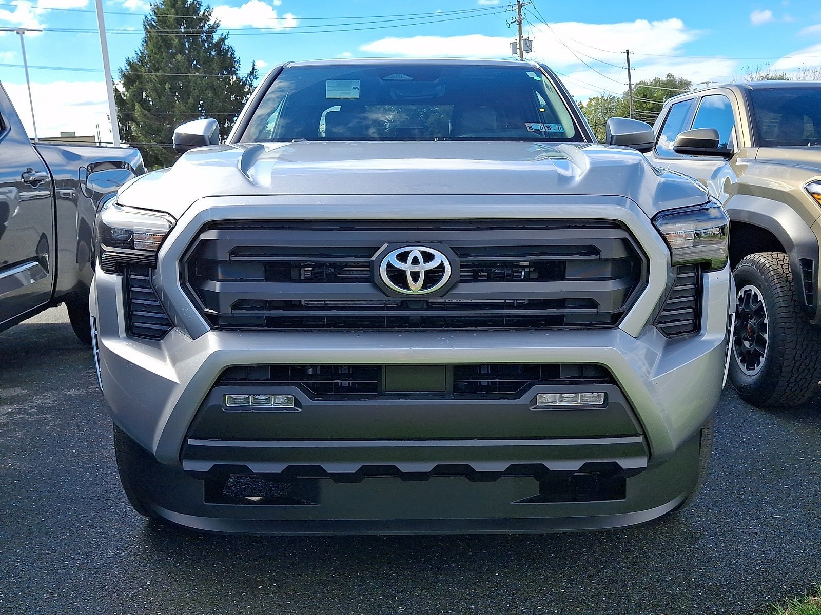 New 2026 Toyota Tacoma SR5 RWD image 2