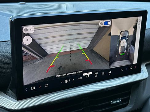 Certified 2025 Ford Explorer ST-Line w/ ST-Line Street Pack AWD/4WD image 20