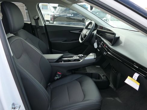 New 2025 Kia EV6 Light image 25