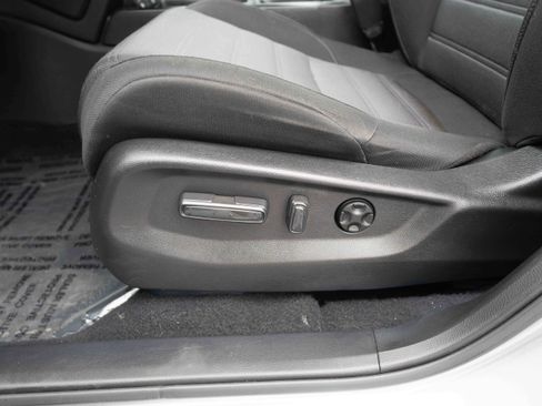 Used 2022 Honda CR-V EX image 12