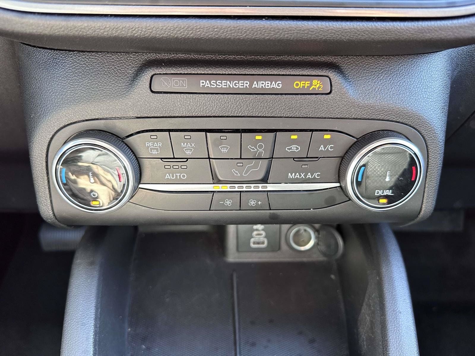 Used 2025 Ford Escape Active AWD/4WD image 24