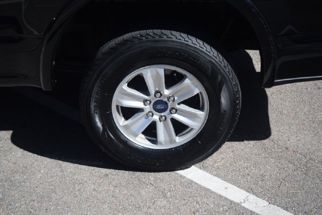 Used 2016 Ford F150 XLT AWD/4WD image 8