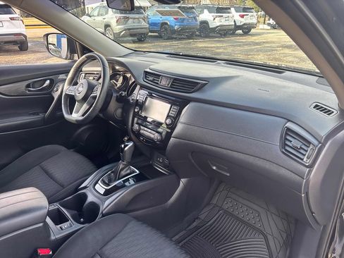 Used 2019 Nissan Rogue SV image 31
