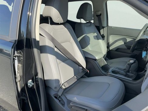 Used 2022 Chevrolet Colorado W/T w/ Custom Special Edition image 25