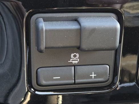 New 2025 GMC Sierra 2500 SLT w/ SLT Premium Package image 10