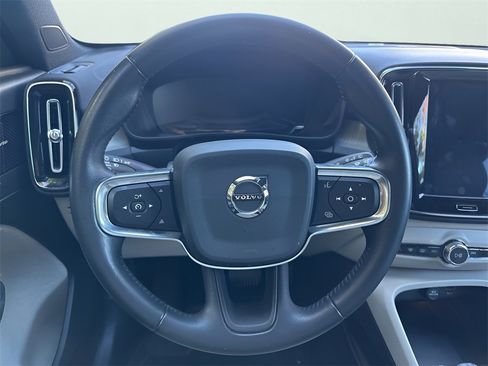 Used 2020 Volvo XC40 T4 Inscription image 27