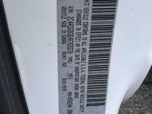 Used 2017 Dodge Grand Caravan SE FWD image 28
