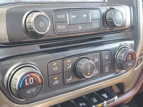 Used 2017 Chevrolet Silverado 2500 High Country w/ Duramax Plus Package AWD/4WD image 29