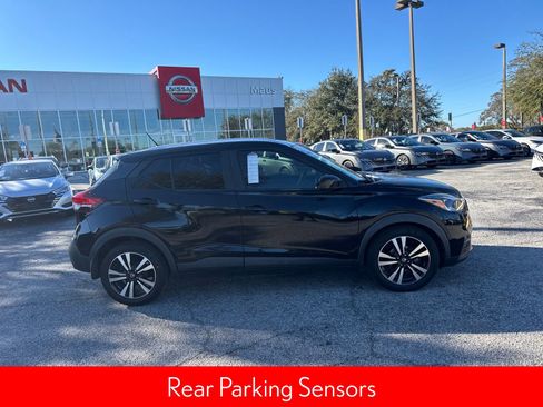 Used 2020 Nissan Kicks SV image 5