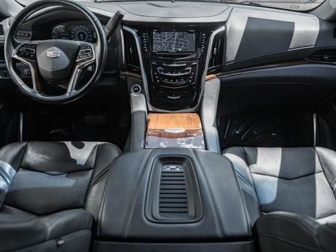 Used 2020 Cadillac Escalade ESV Luxury image 20