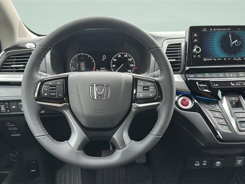 New 2026 Honda Odyssey Touring image 21