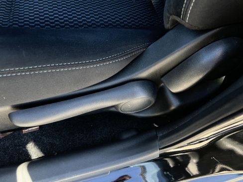 Used 2014 Nissan Versa Note SV image 29