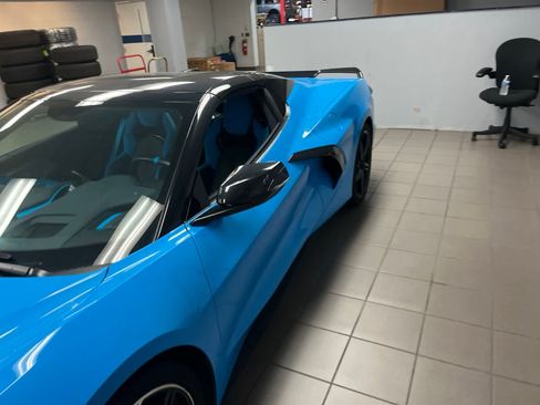 Used 2021 Chevrolet Corvette Stingray Premium Conv w/ Z51 Performance Package RWD image 6