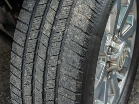 Used 2019 RAM 2500 Laramie AWD/4WD image 12