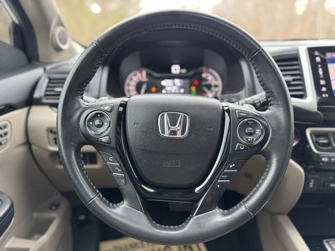 Used 2017 Honda Pilot Touring image 26