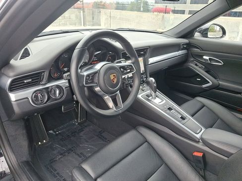 Used 2017 Porsche 911 Carrera S image 4