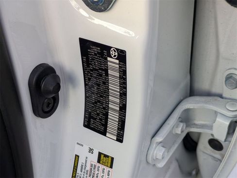 Used 2025 Toyota Corolla LE image 29