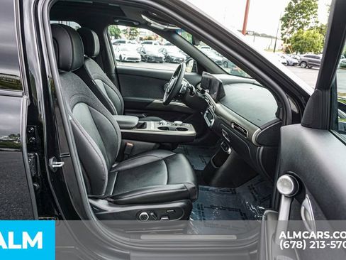 Used 2025 Genesis GV60 RWD image 23