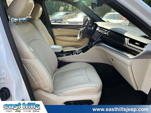 Certified 2023 Jeep Grand Cherokee Limited AWD/4WD image 25