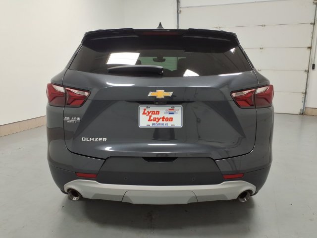 Used 2022 Chevrolet Blazer LT w/ Sound & Technology Package FWD image 4