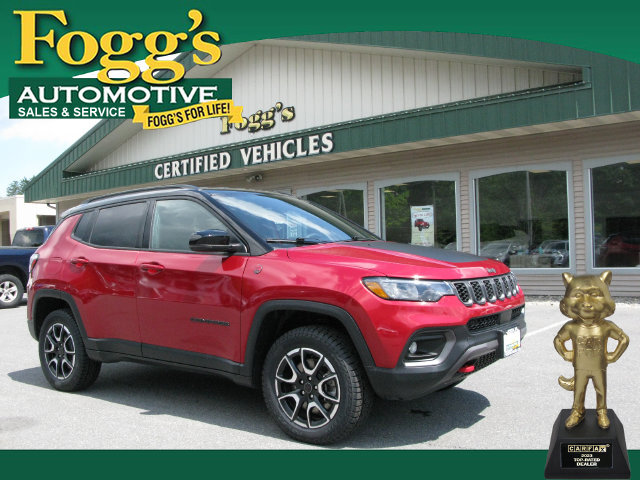 Used 2025 Jeep Compass Trailhawk AWD/4WD image 1