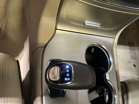 Used 2014 Jeep Grand Cherokee Overland image 26