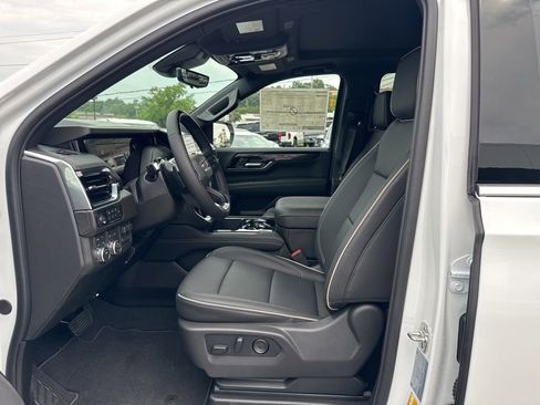 New 2026 GMC Yukon XL Elevation w/ Elevation Premium Package AWD/4WD image 15