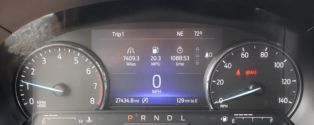 Used 2023 Ford Explorer XLT w/ Equipment Group 202A AWD/4WD image 18