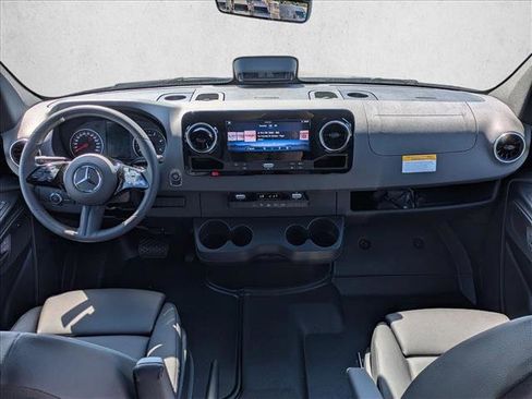 New 2026 Mercedes-Benz Sprinter 2500 image 14