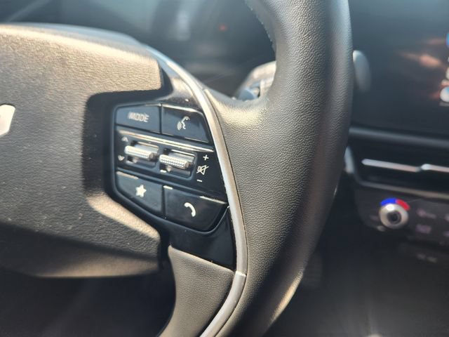 Used 2023 Kia Niro EX Touring FWD image 17