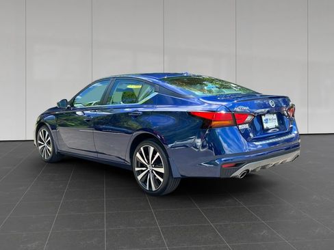 Used 2021 Nissan Altima 2.5 SR AWD/4WD image 3