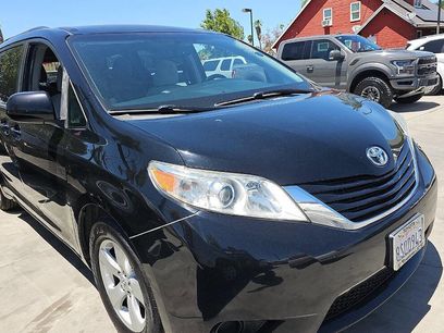 Used 2017 Toyota Sienna LE