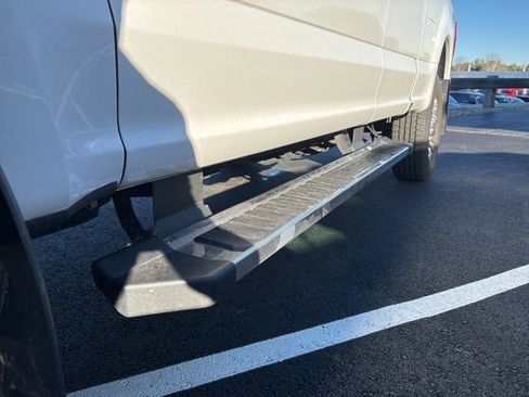 Used 2021 Ford F250 Lariat w/ Chrome Package image 14